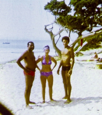Pat et ses parents.jpg